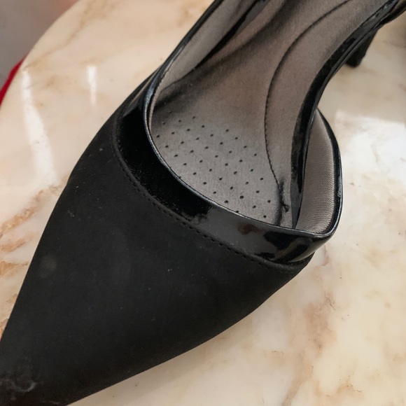 Shoes - Life Stride Black Dress Shoes